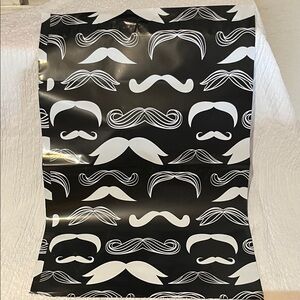 Black and White Mustache Pattern polymailer.
Set of 10
13x10